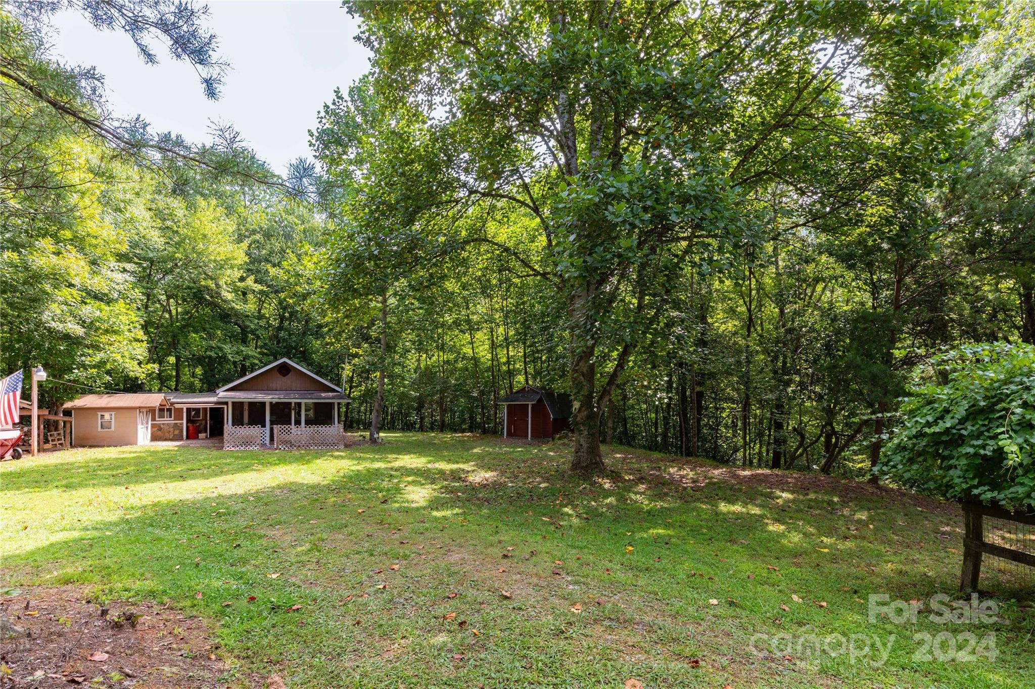 Stable Rd, Bryson City, NC 28713