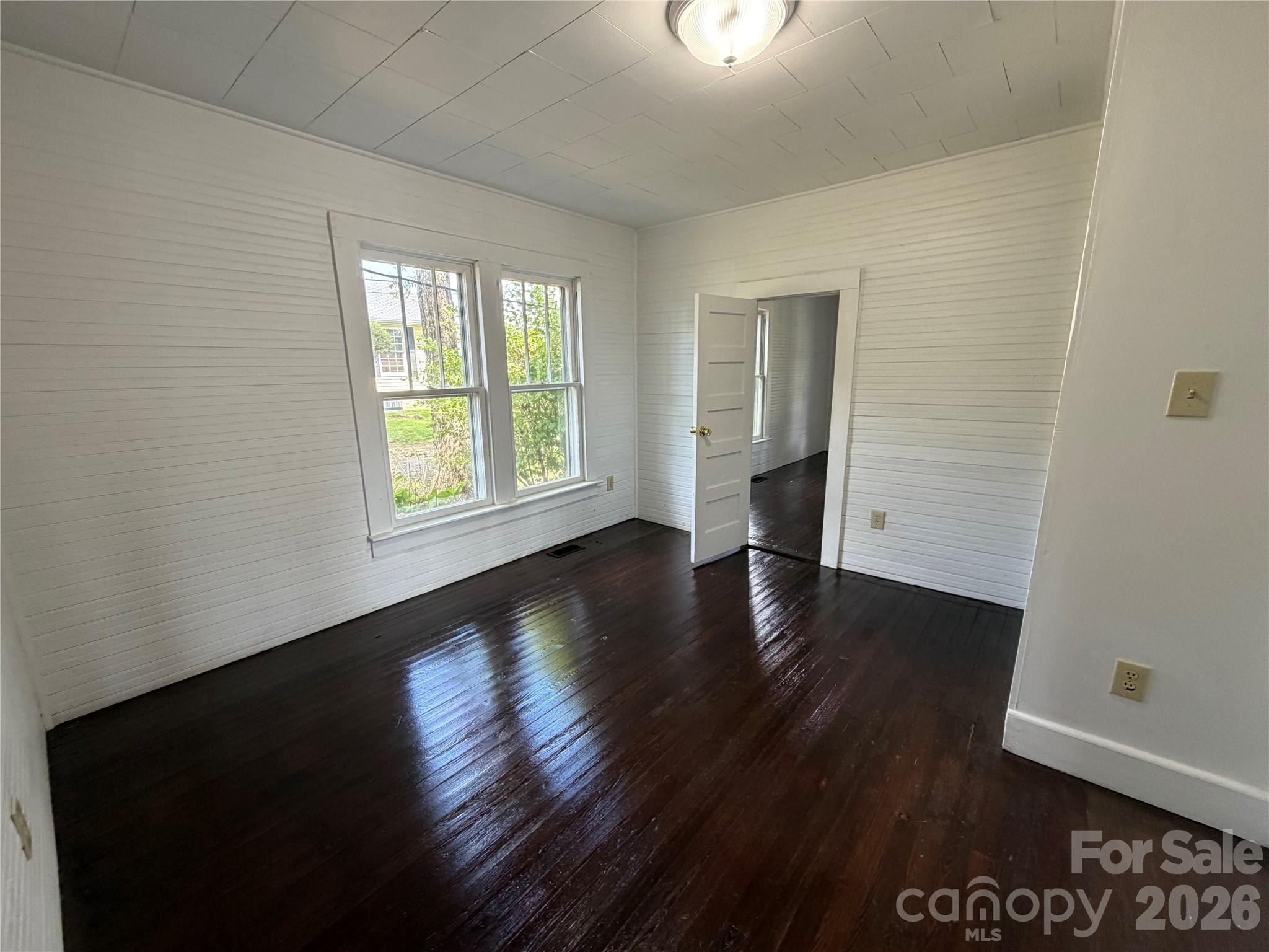 26th St, Hickory, NC 28602