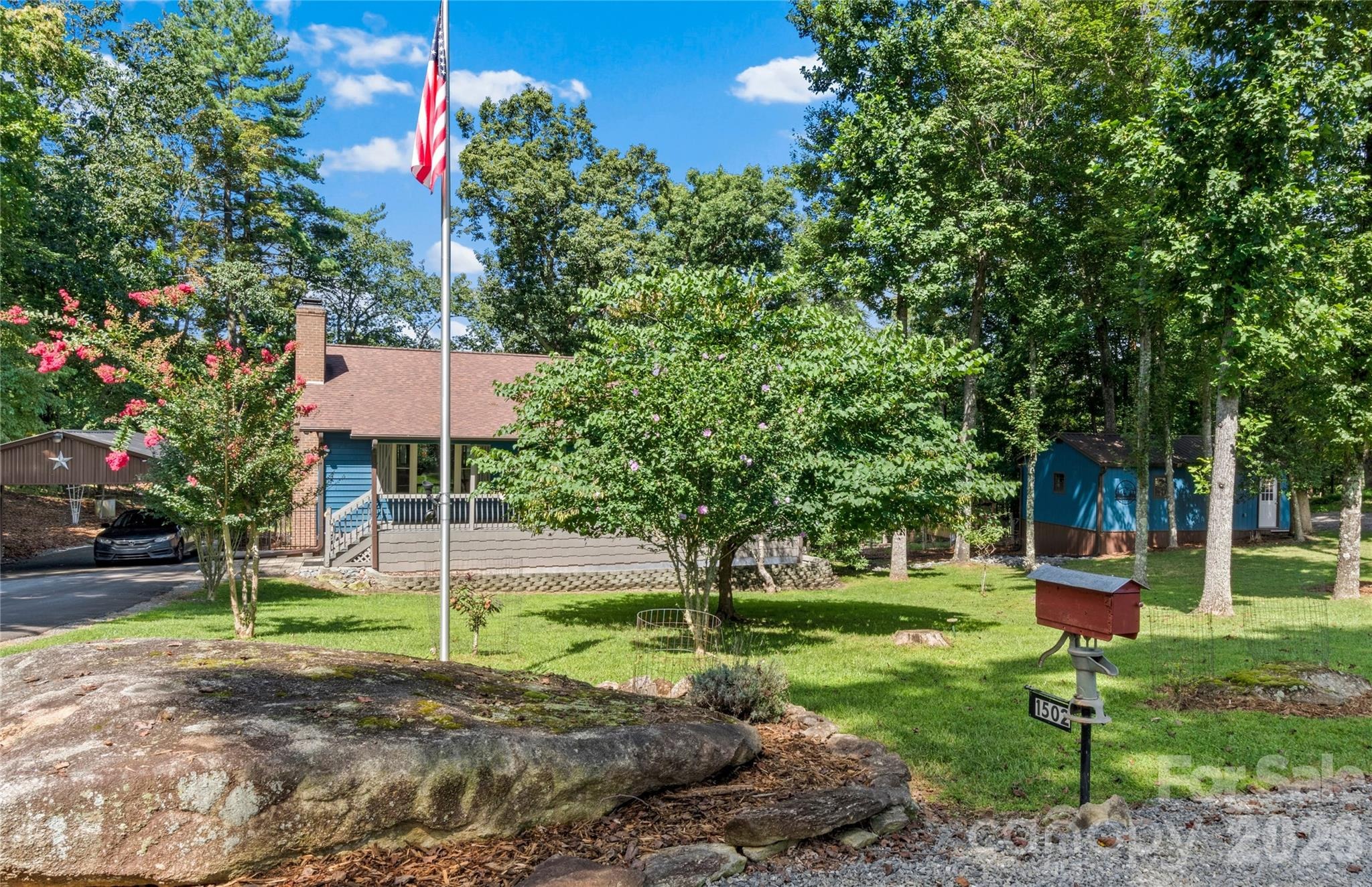 Greenstreet Dr, Traphill, NC 28685