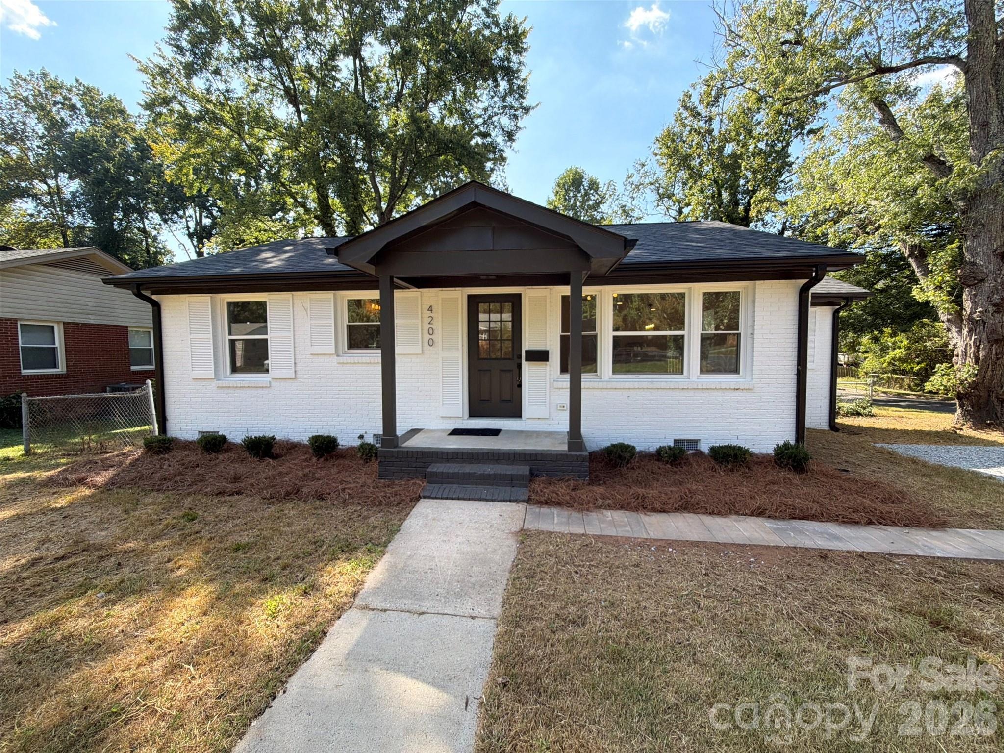 Abbeydale Dr, Charlotte, NC 28205