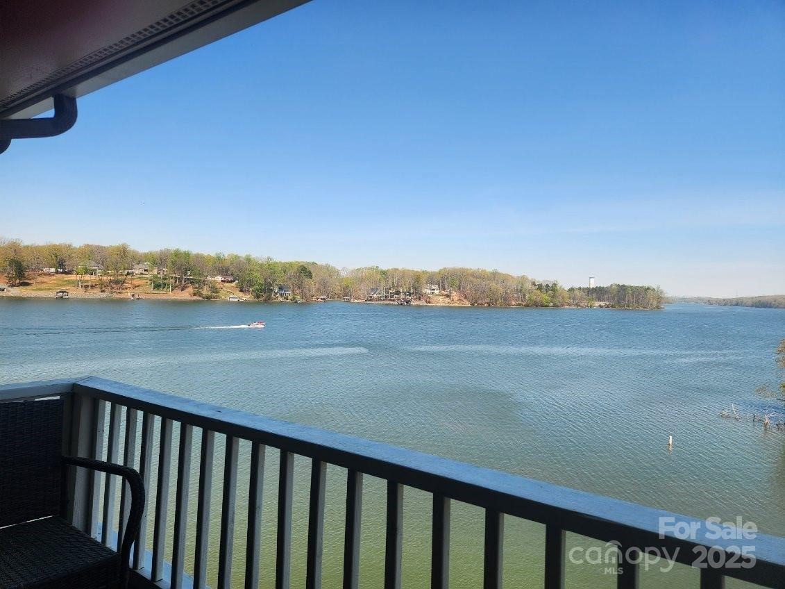 Emerald Point Dr, Charlotte, NC 28278