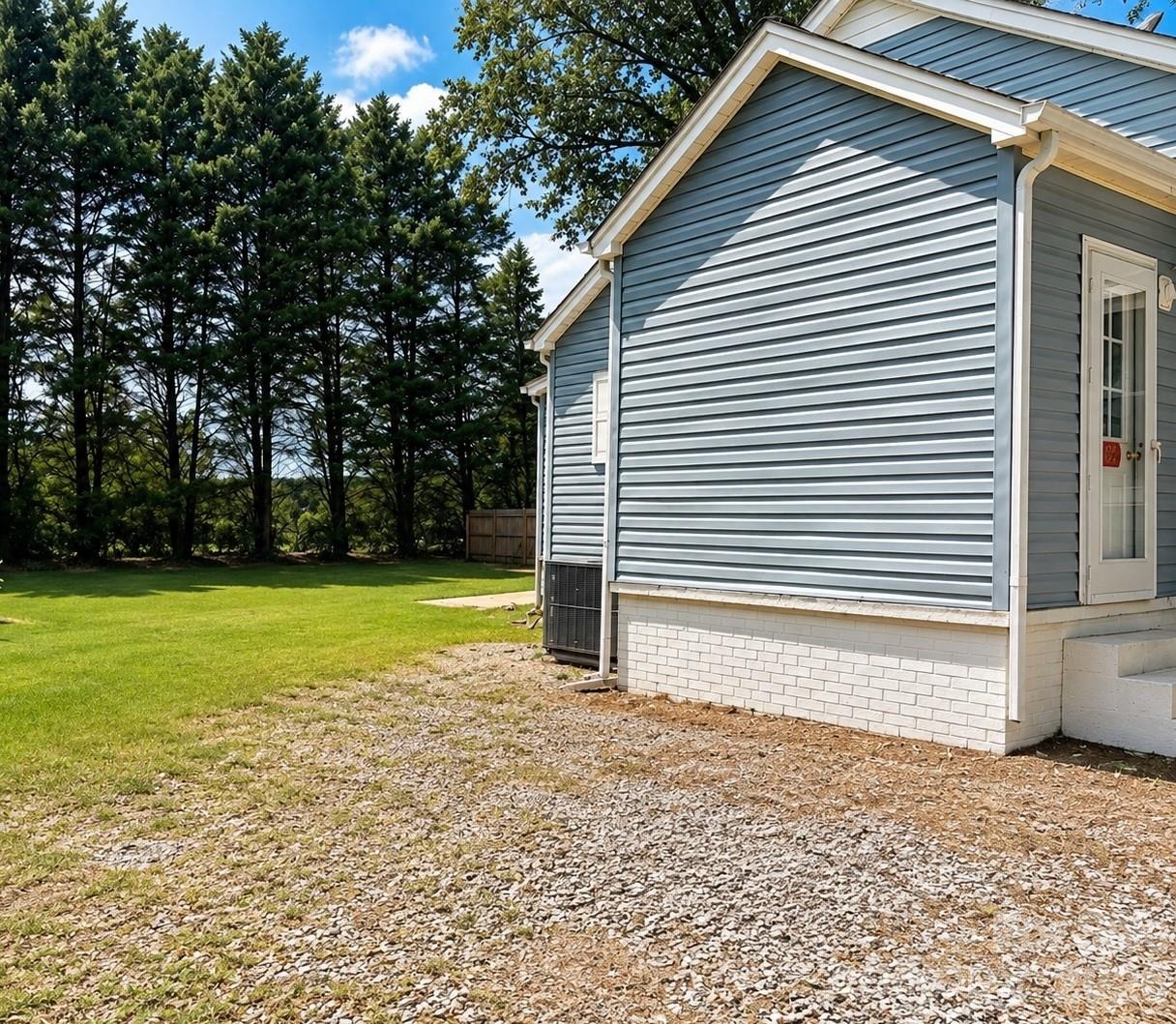 3rd St, Conover, NC 28613 #1