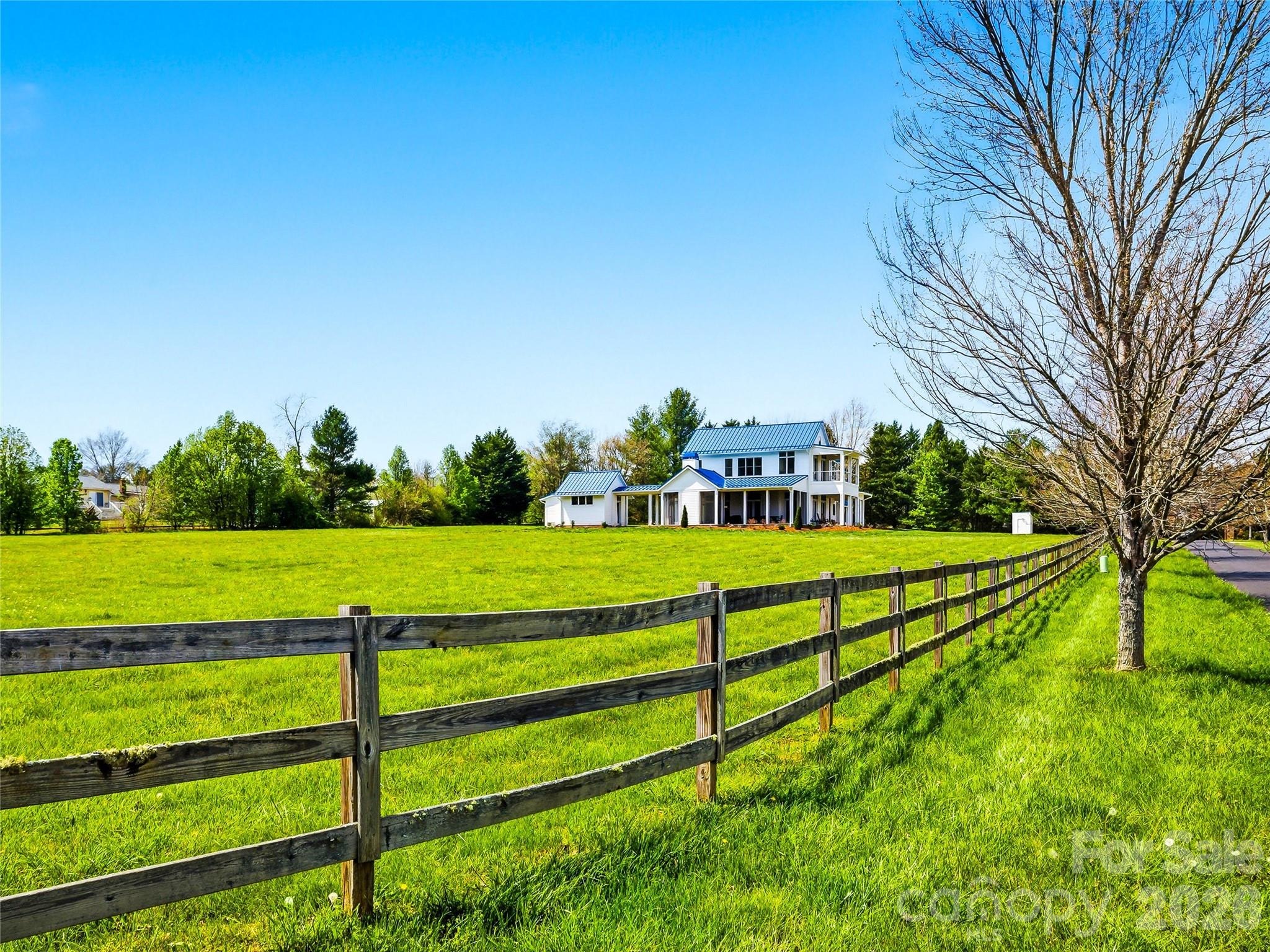 Sweetgrass Ln, Fletcher, NC 28732