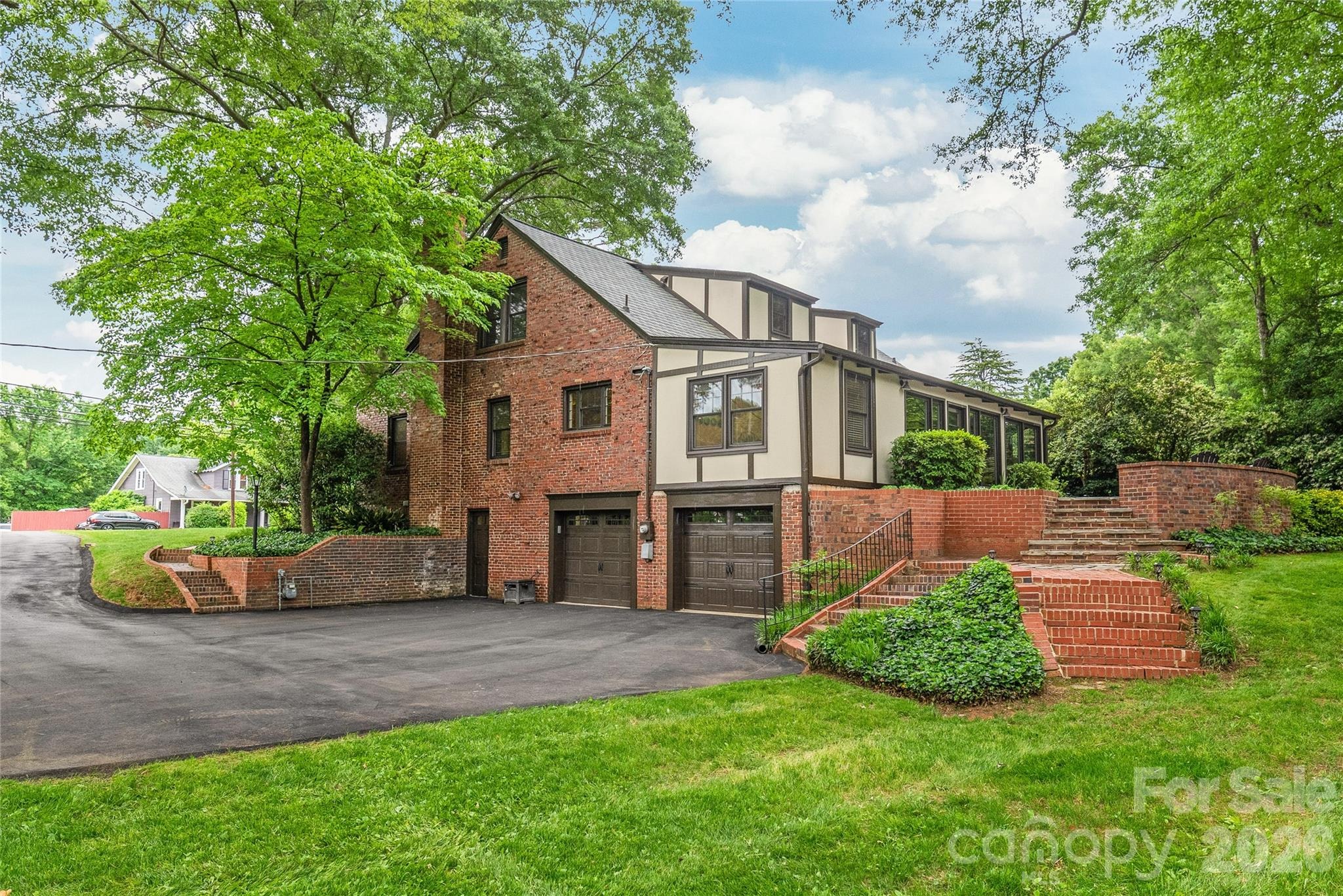 Central Ave, Belmont, NC 28012