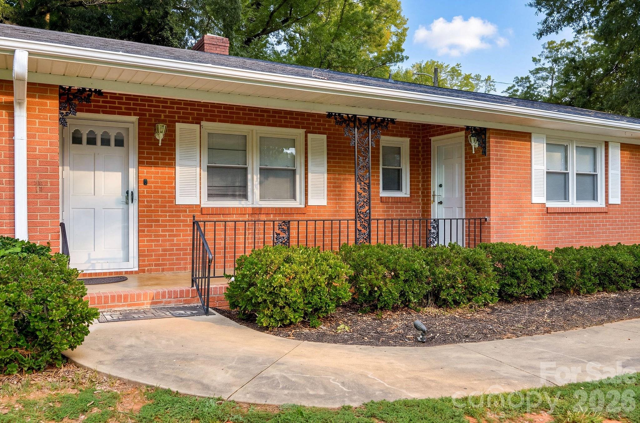 Delta St, Lexington, NC 27295
