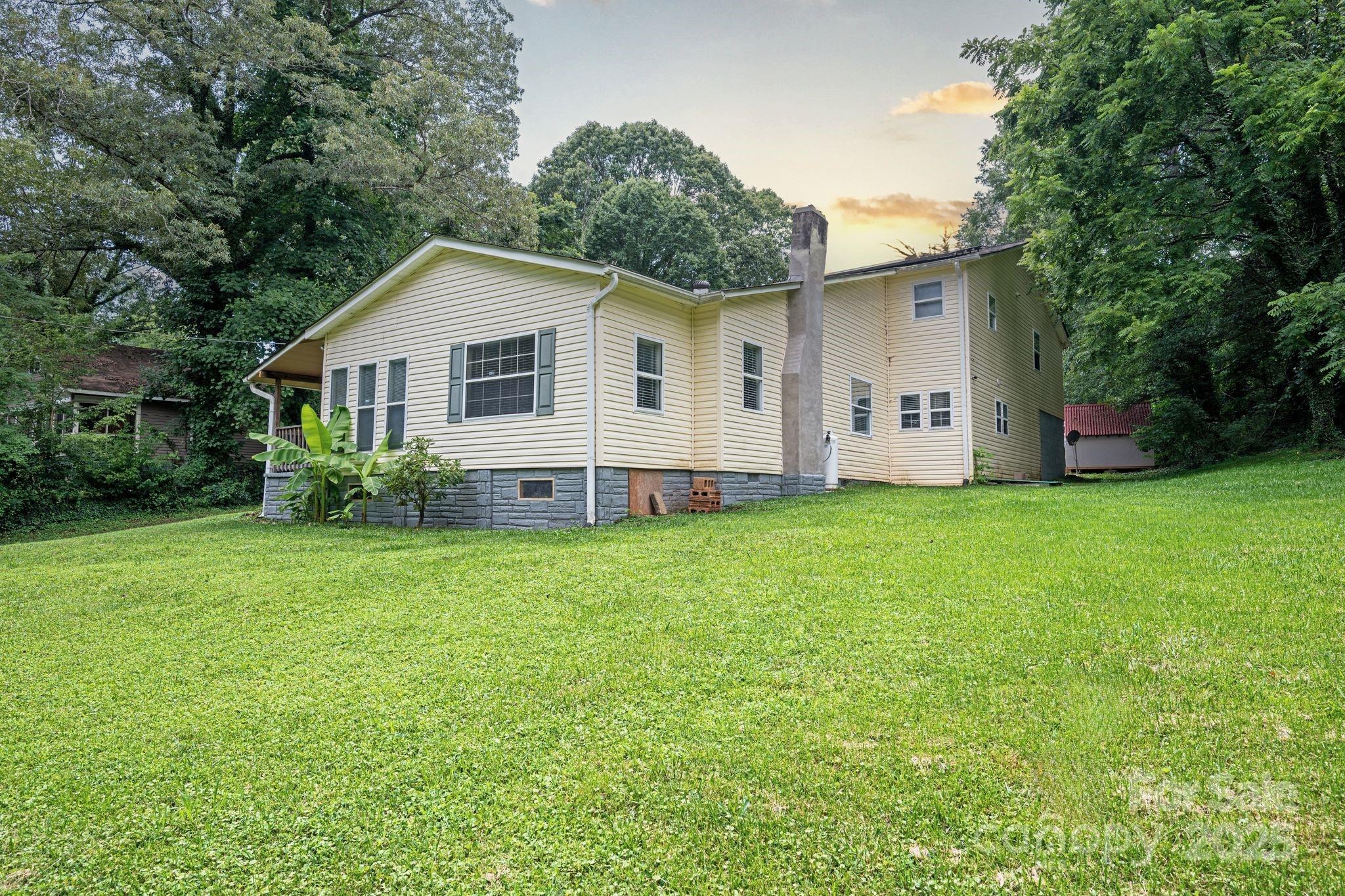 Mineral Ave, Winston Salem, NC 27105