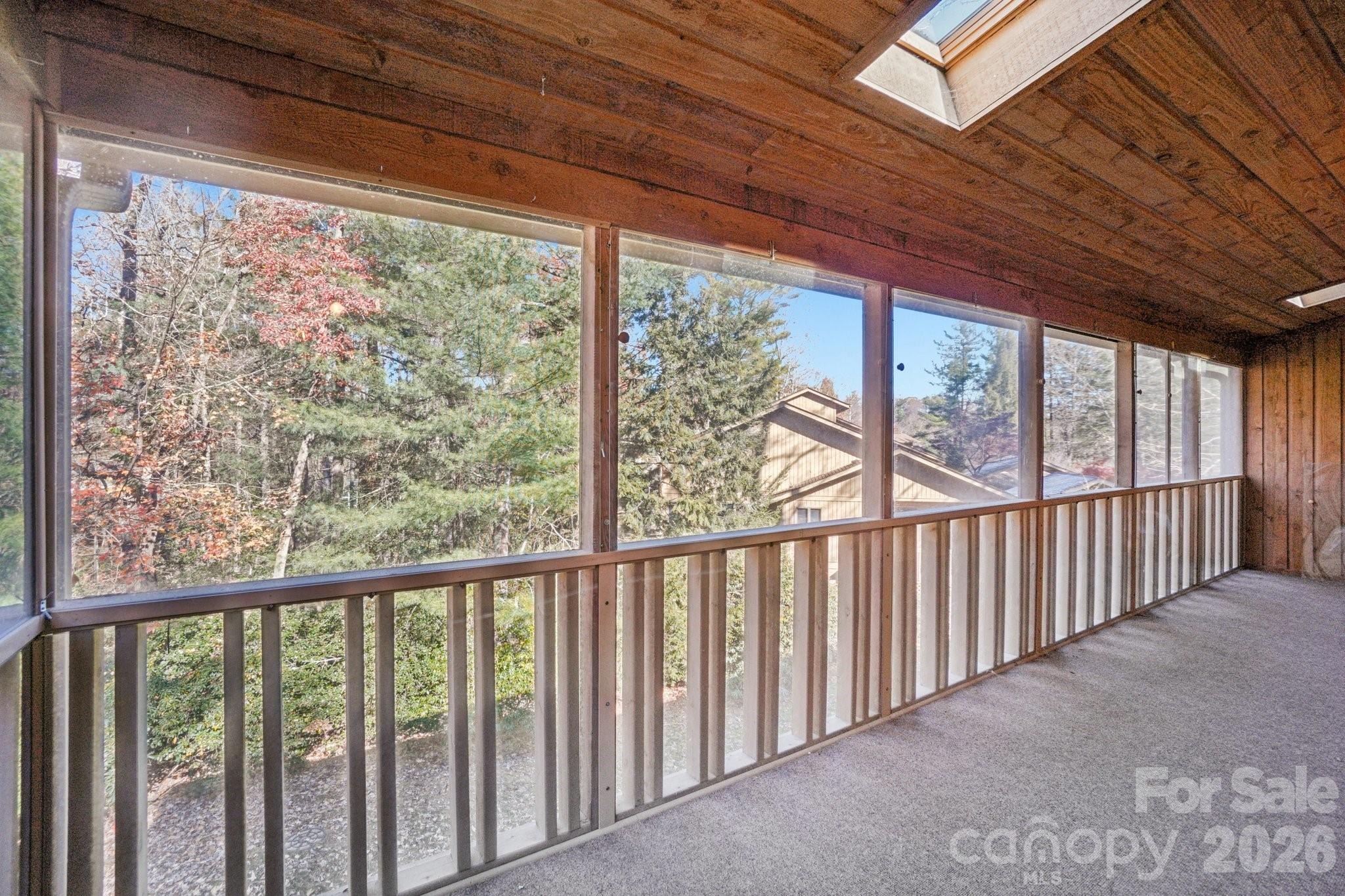 Scarlet Oak Ln, Hendersonville, NC 28791