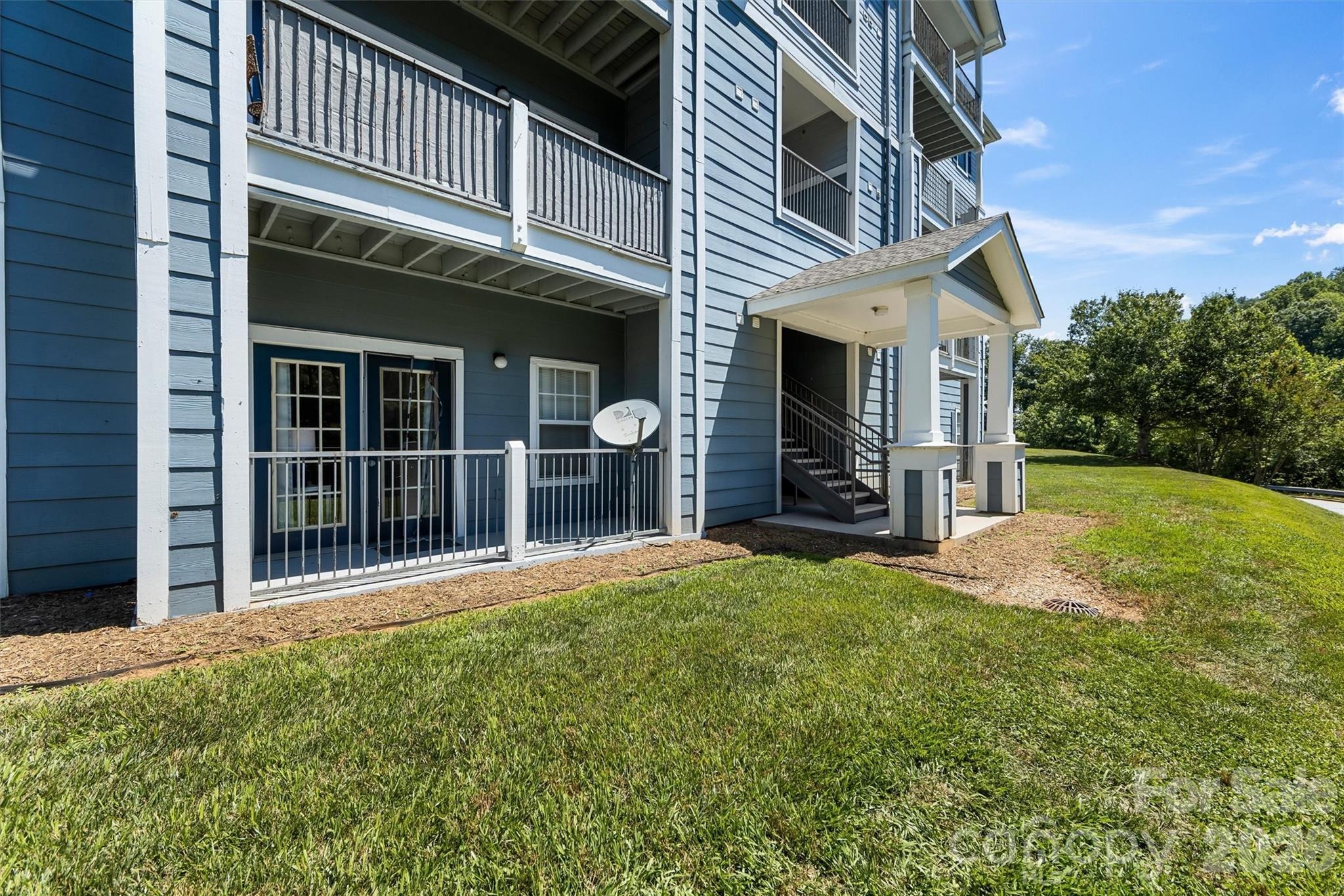 Vista Lake Dr, Candler, NC 28715