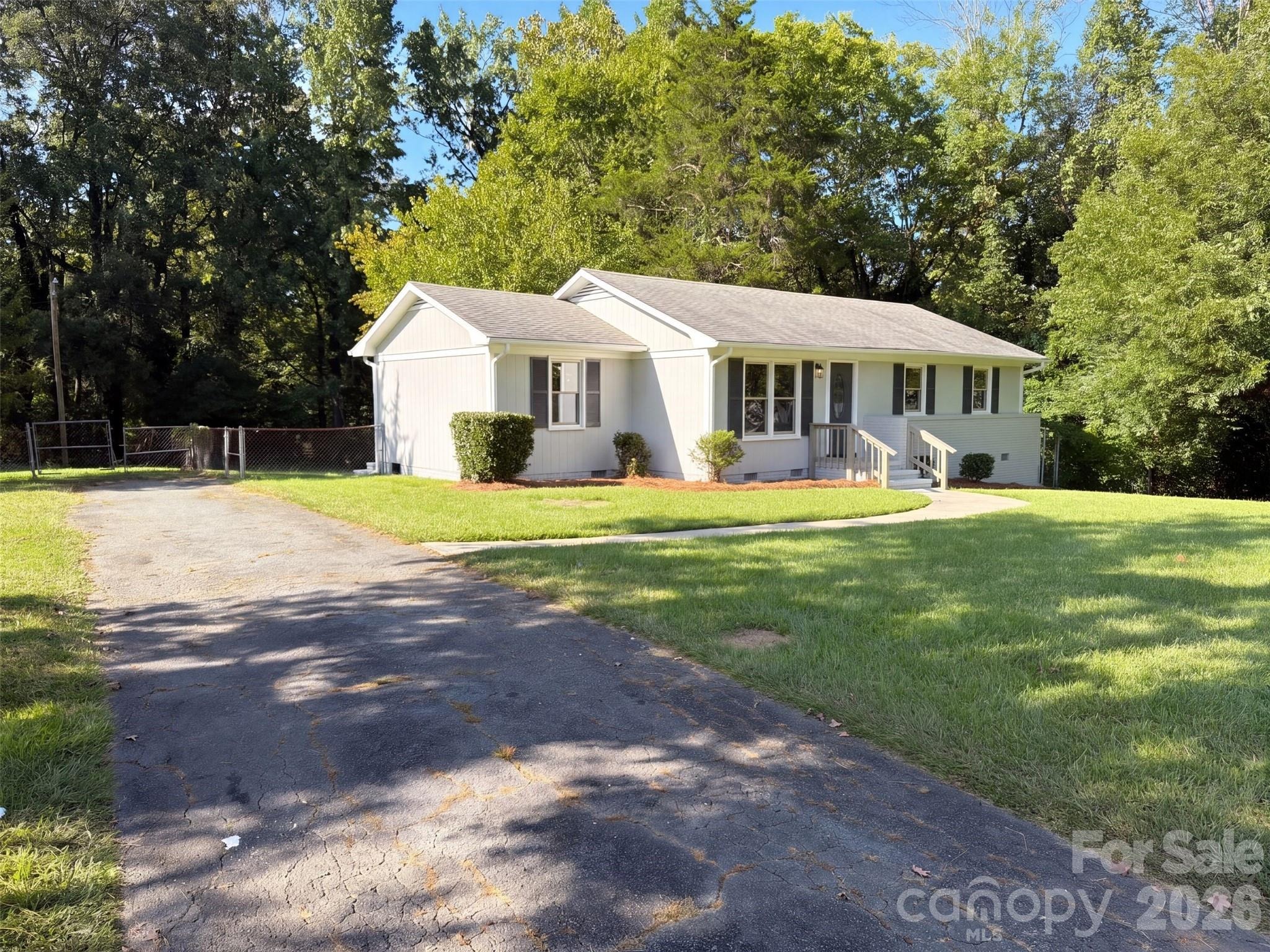 Rosecran Dr, Charlotte, NC 28215