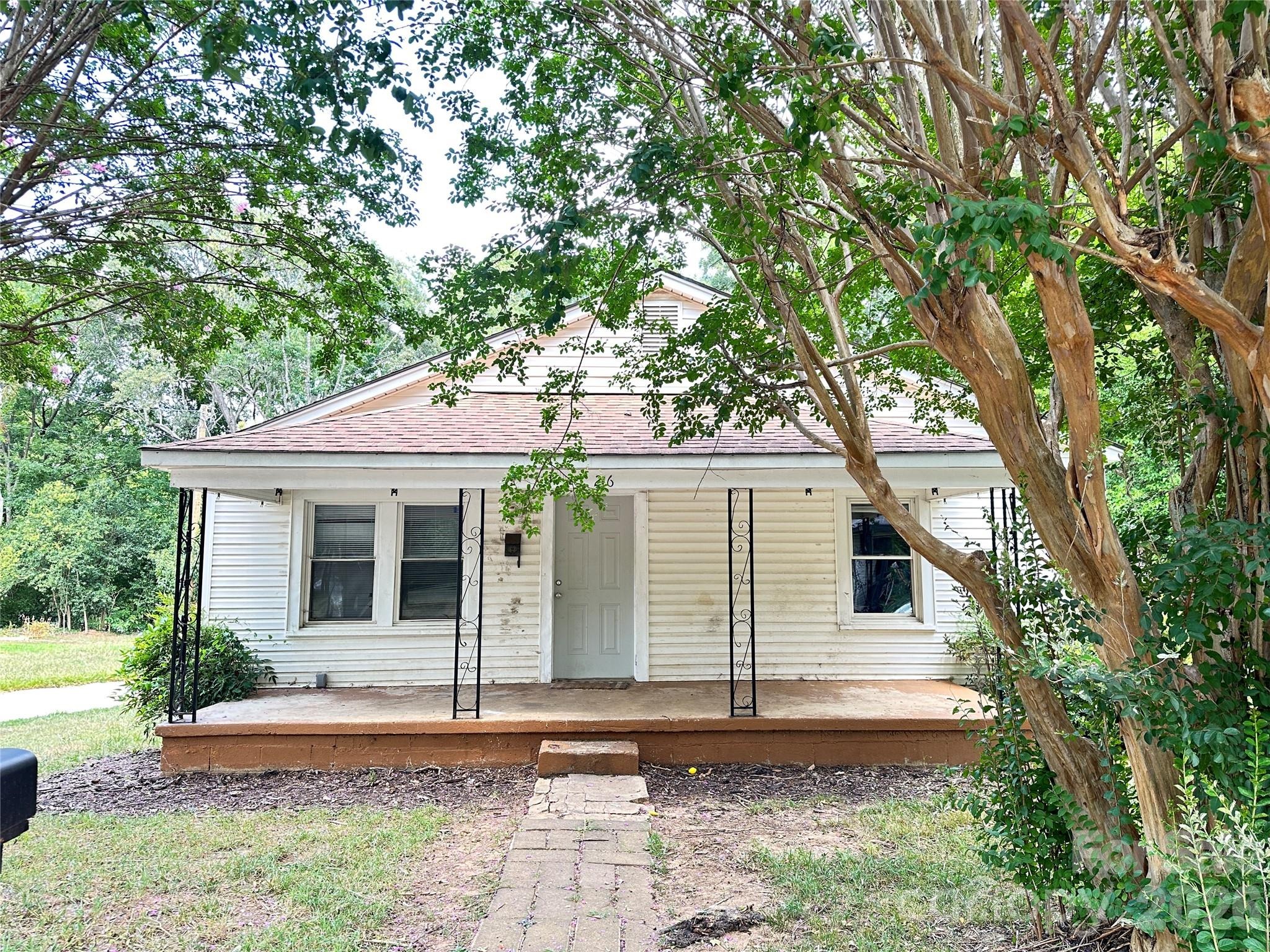 Shannonhouse St, Shelby, NC 28152
