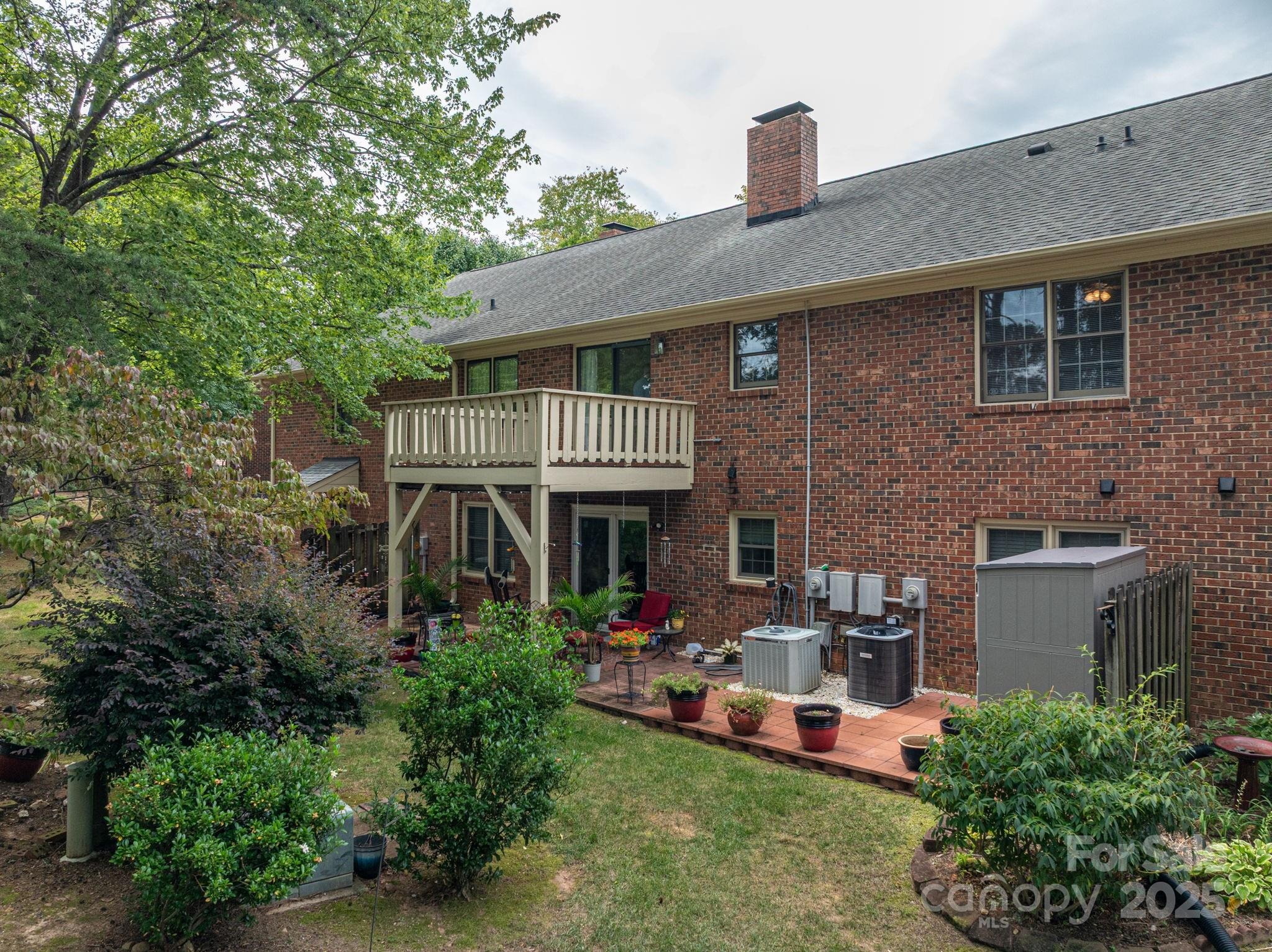 Jamestown Dr, Gastonia, NC 28056