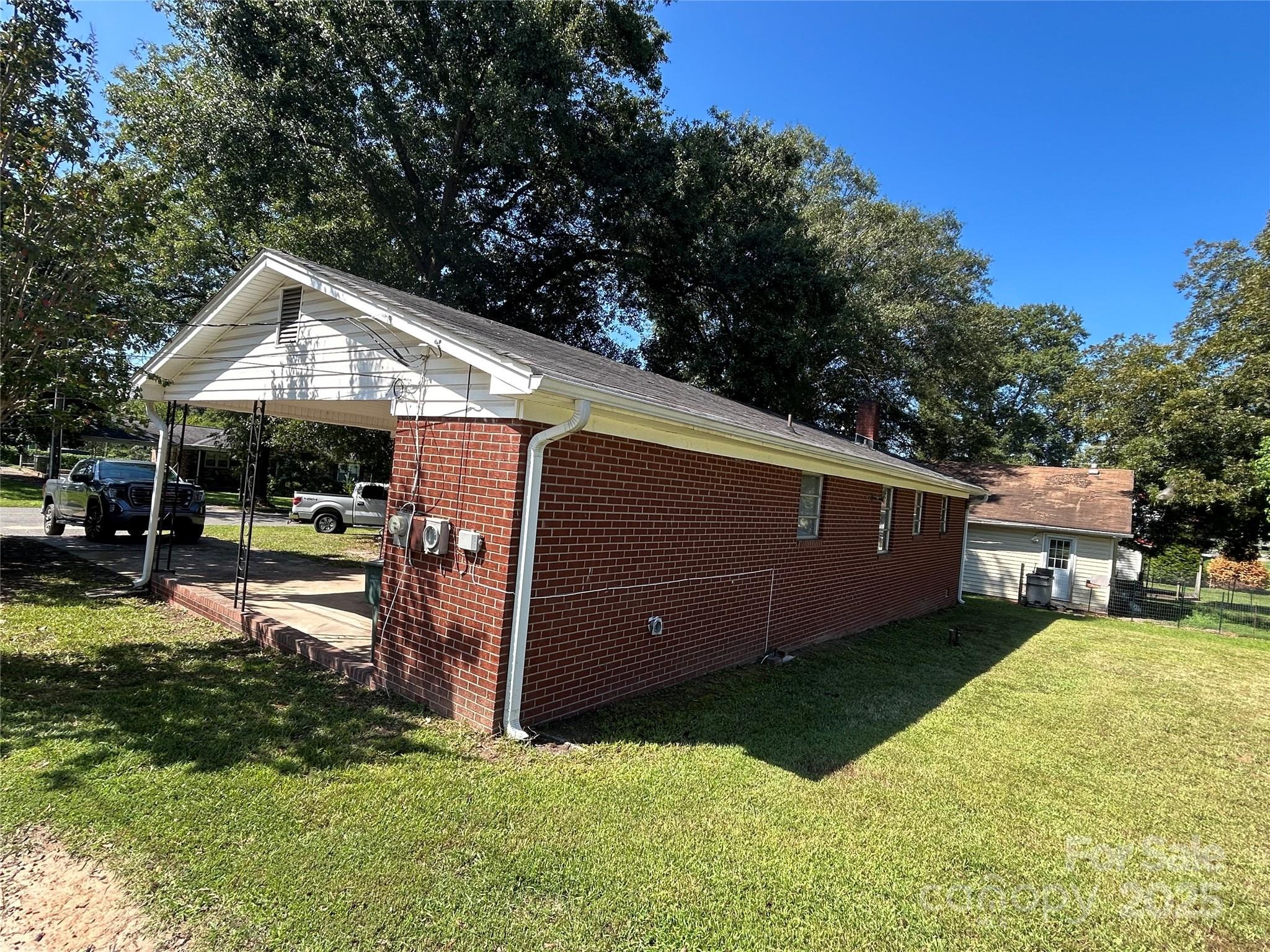 5th Ave, Gastonia, NC 28052