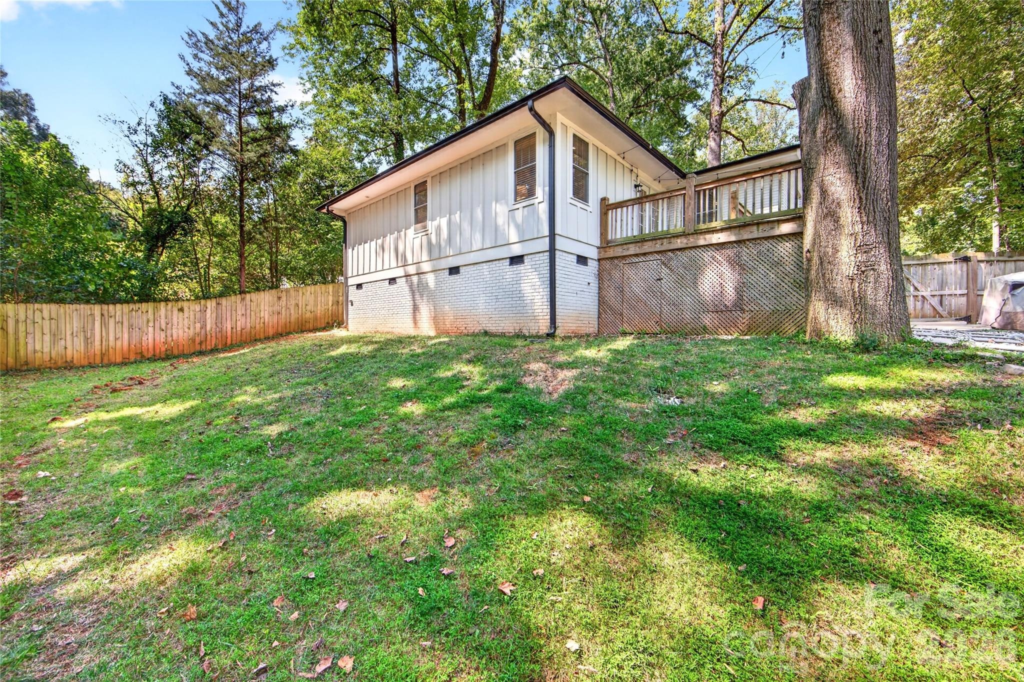 Camp Greene St, Charlotte, NC 28208