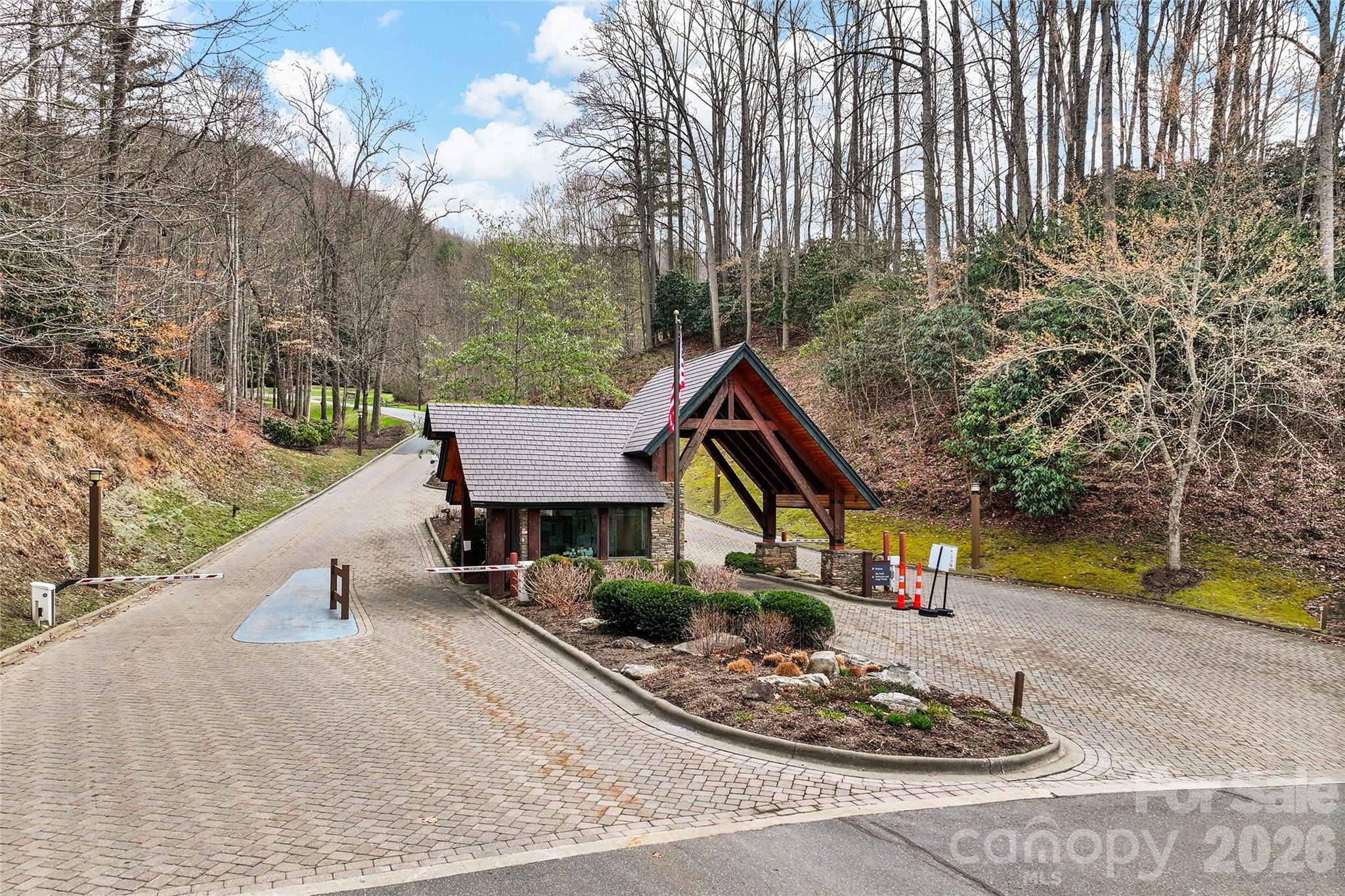 Stoney Falls Loop, Burnsville, NC 28714 #1