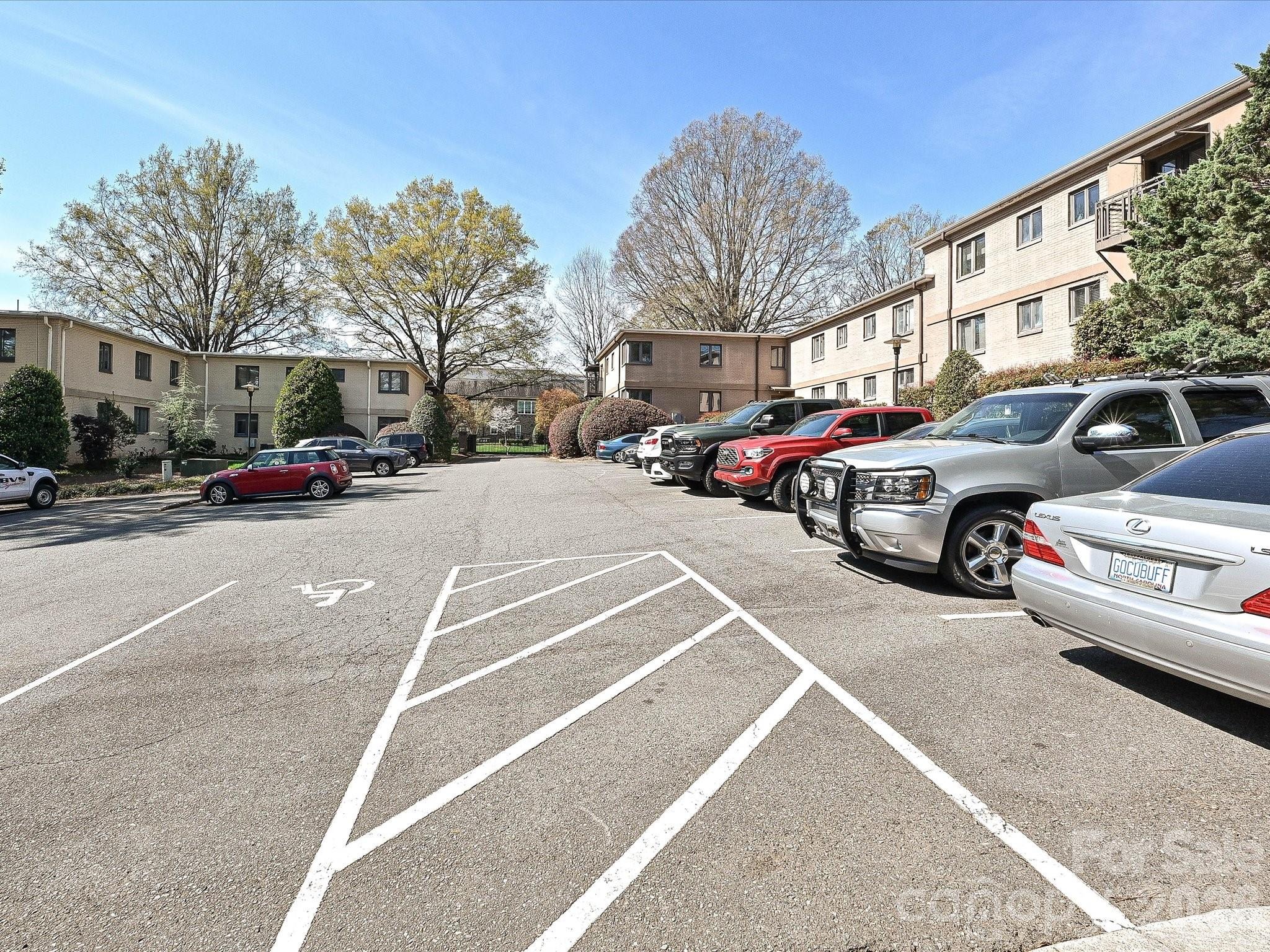 Dotger Ave, Charlotte, NC 28207