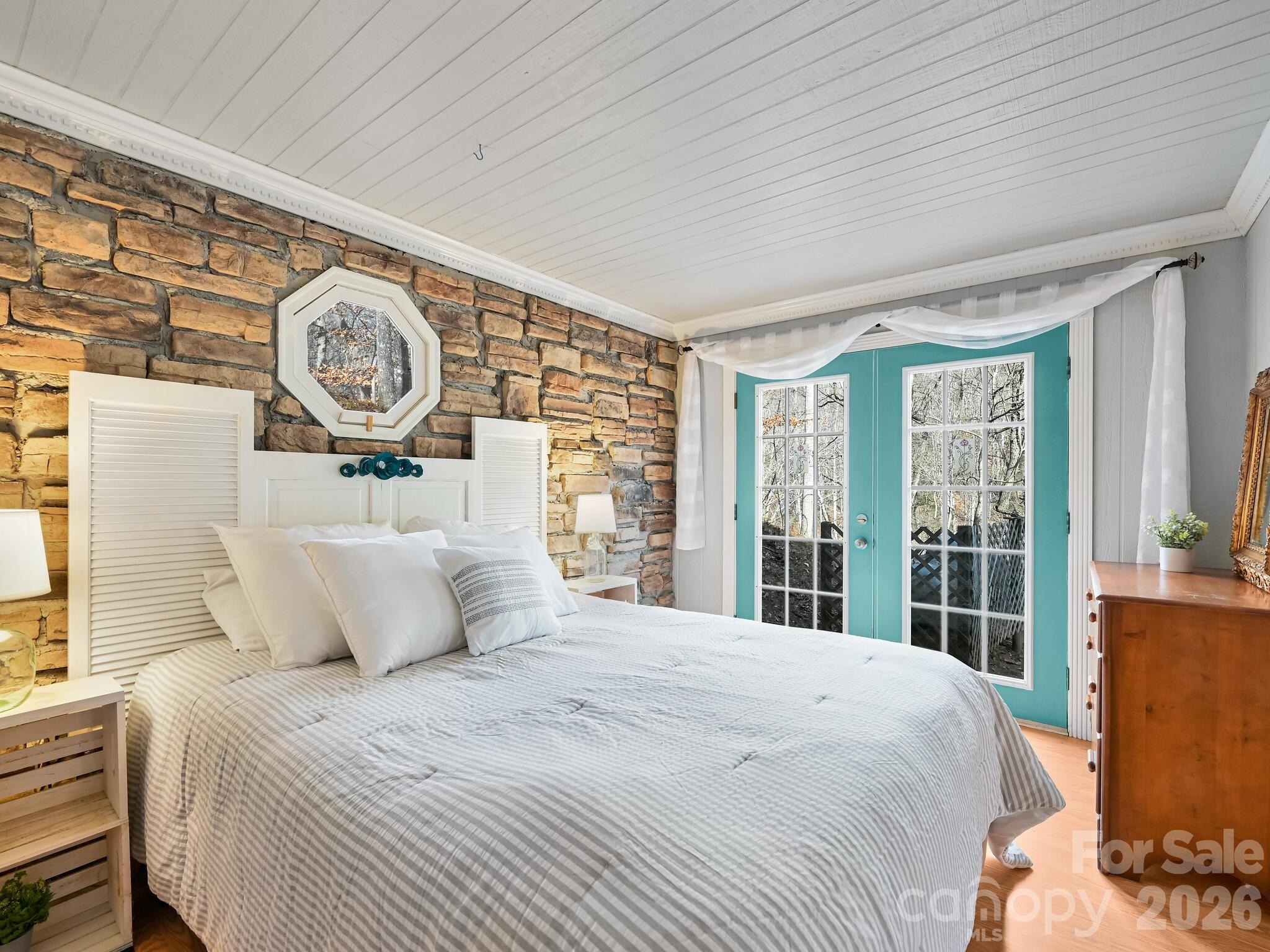 Davidson Gap Rd, Leicester, NC 28748