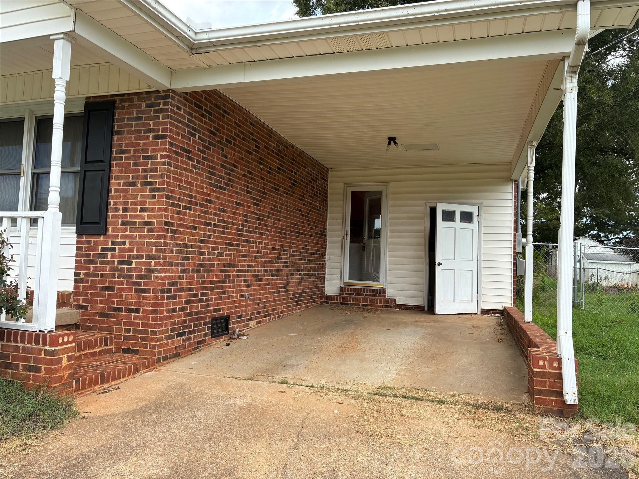 Len Dr, Shelby, NC 28152