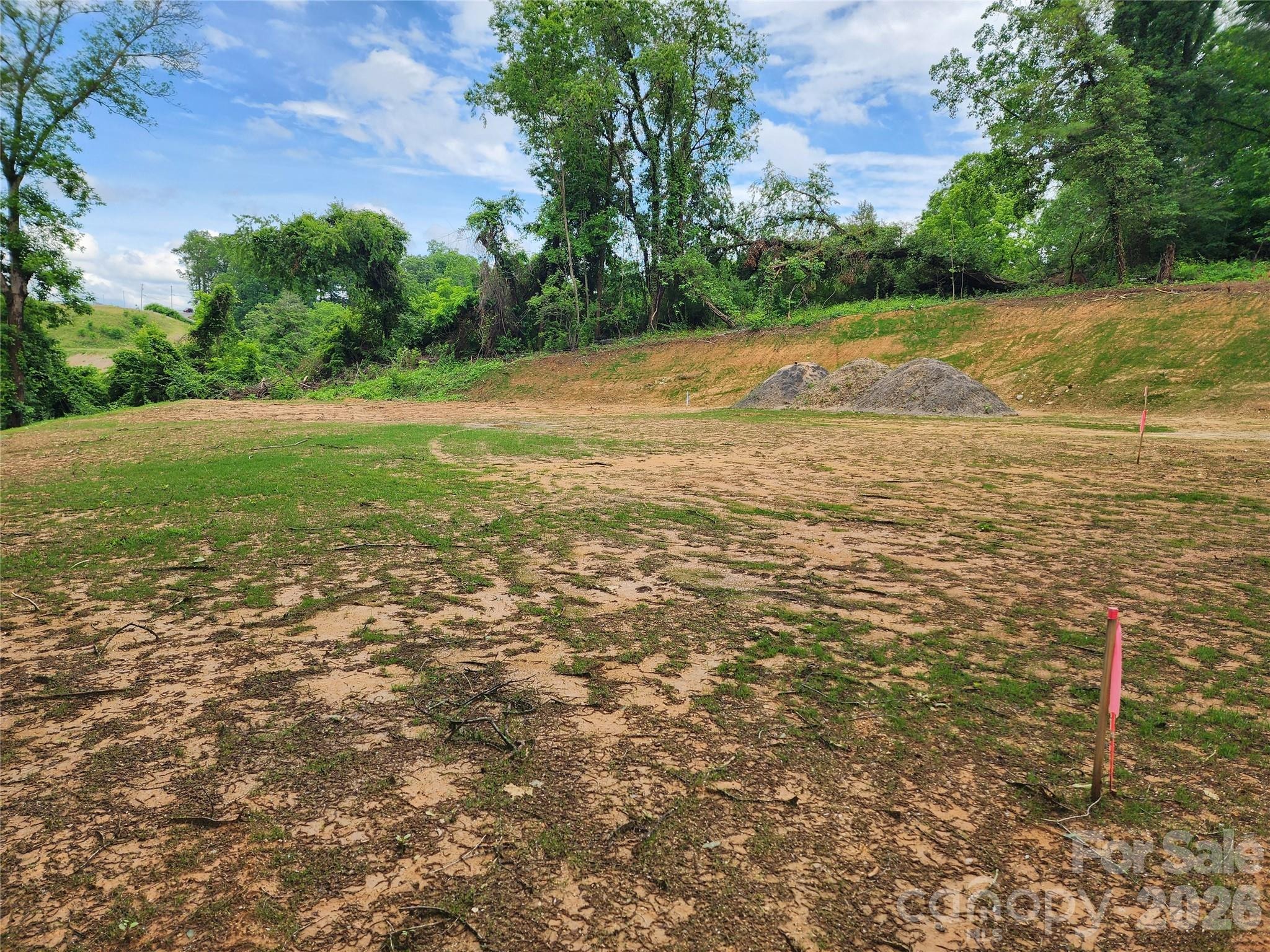 Bear Creek Rd, Asheville, NC 28806
