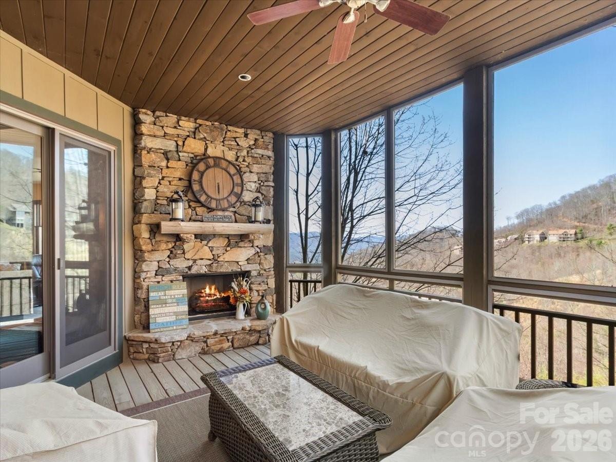 Andrew Banks Rd, Burnsville, NC 28714
