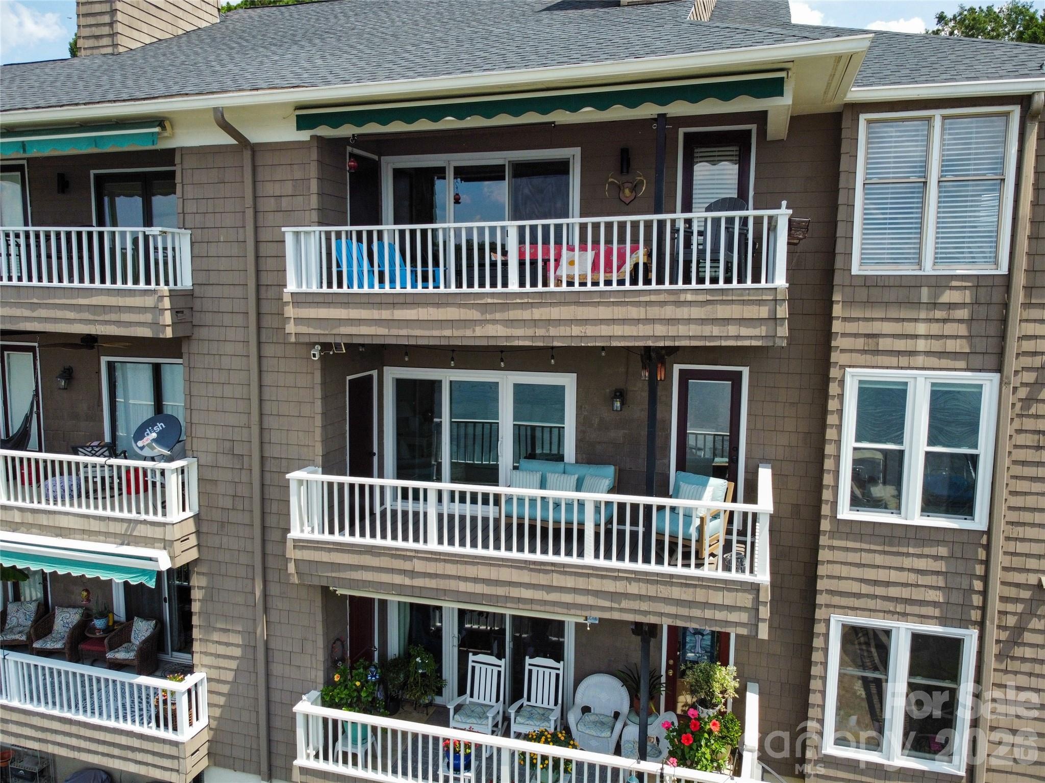 Lakefront Dr, Charlotte, NC 28278