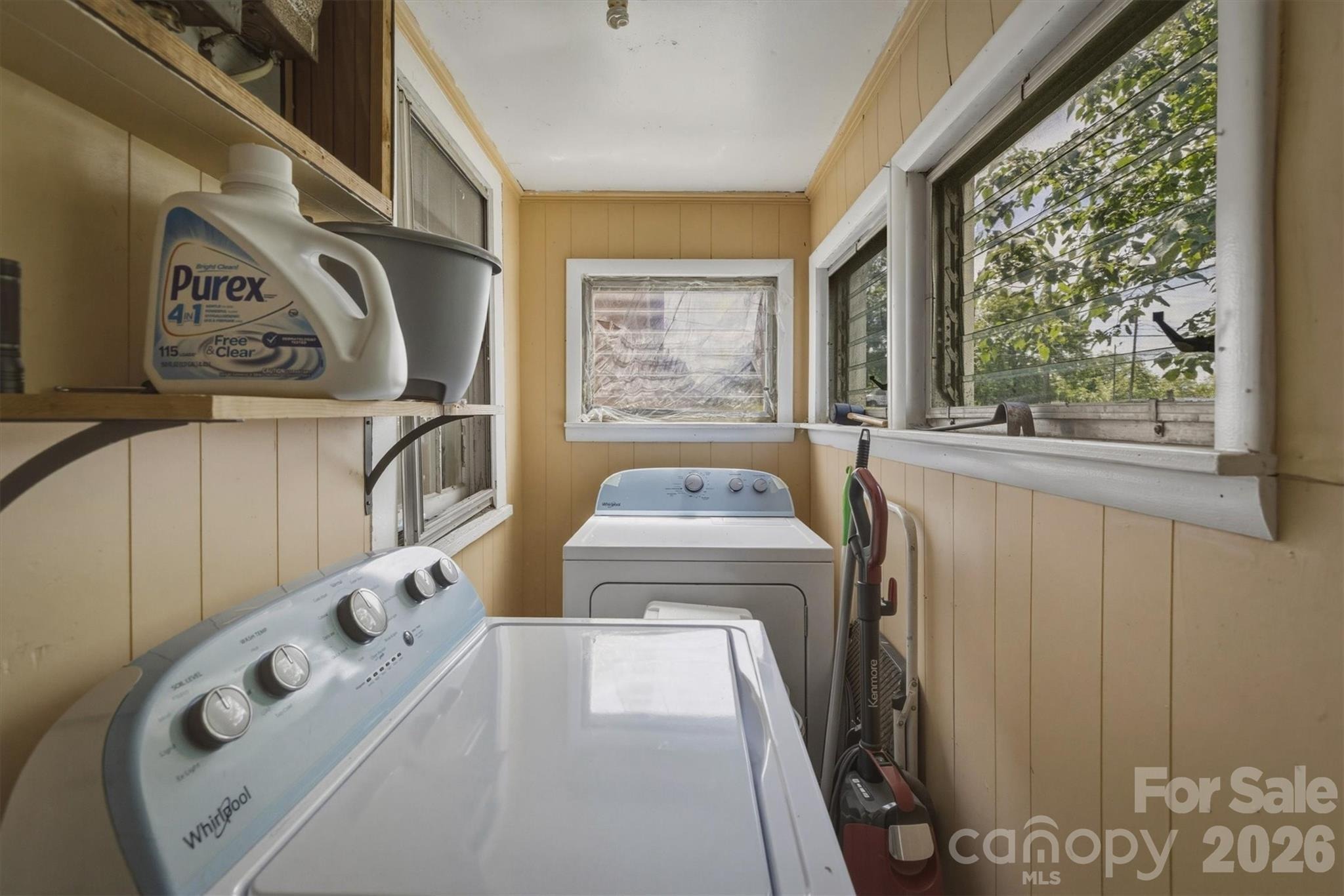 3rd Ave, Hickory, NC 28602