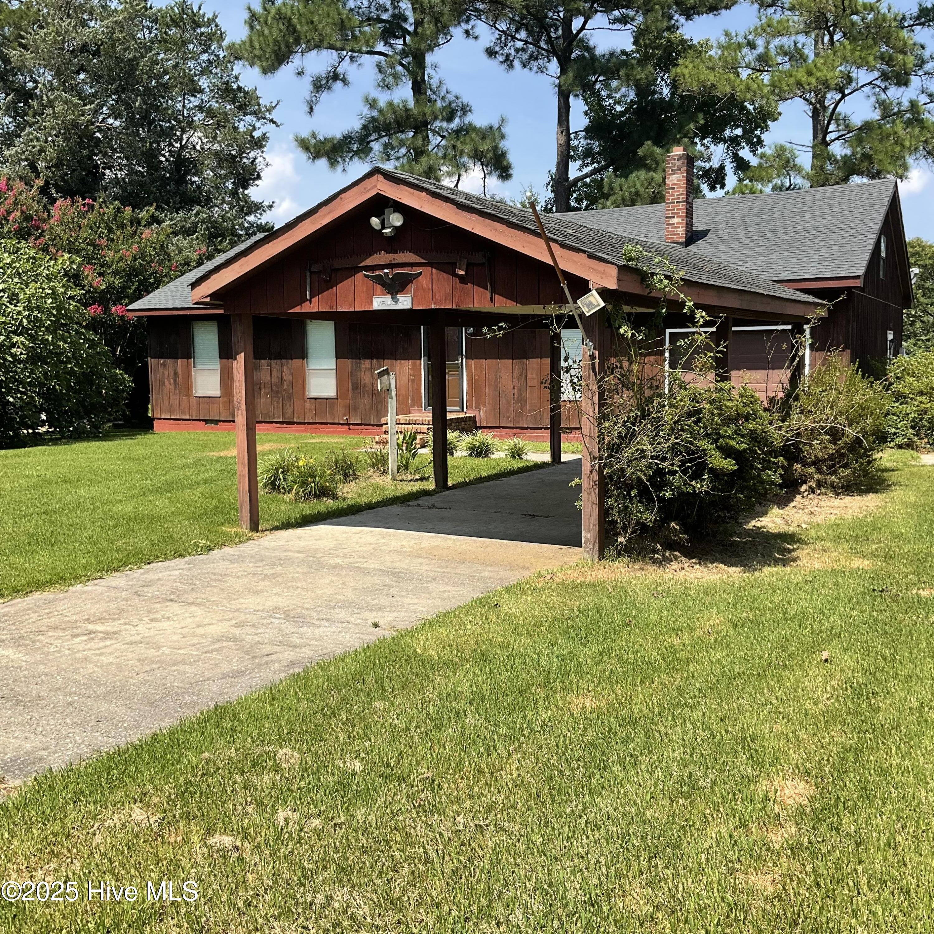 Porpoise St, Moyock, NC 27958