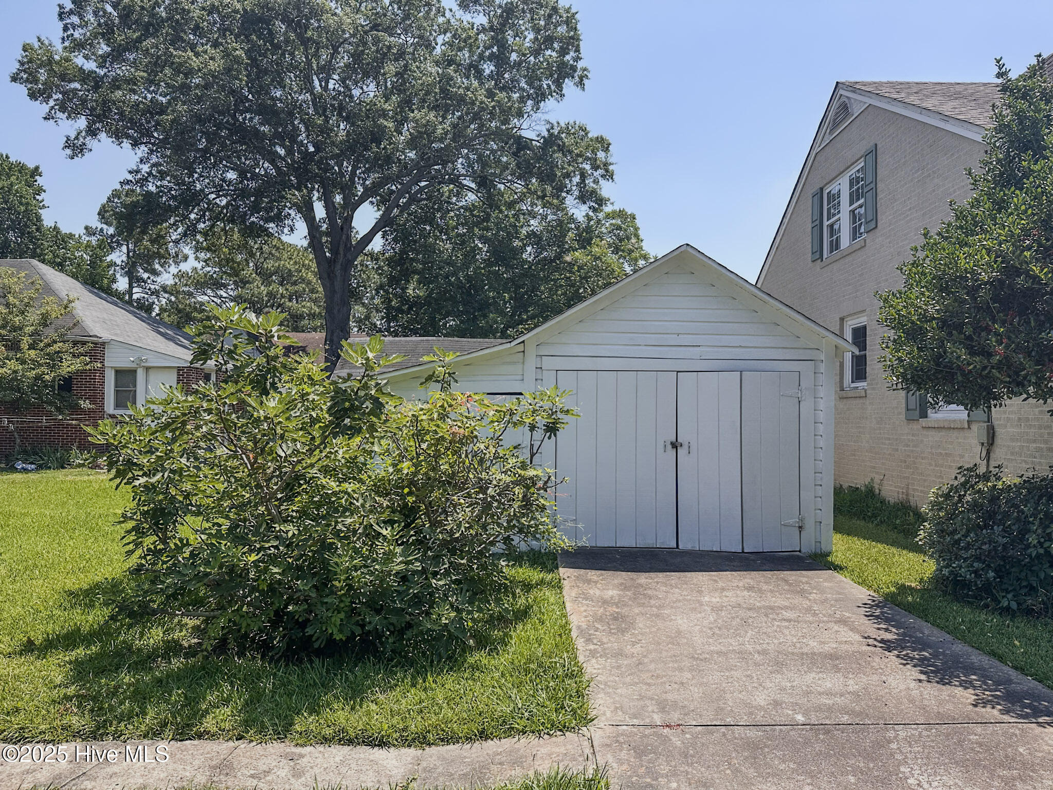 17th St, Lumberton, NC 28358