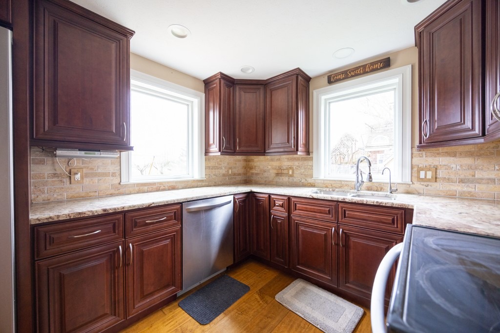 Dewey St, Churchville, NY 14428