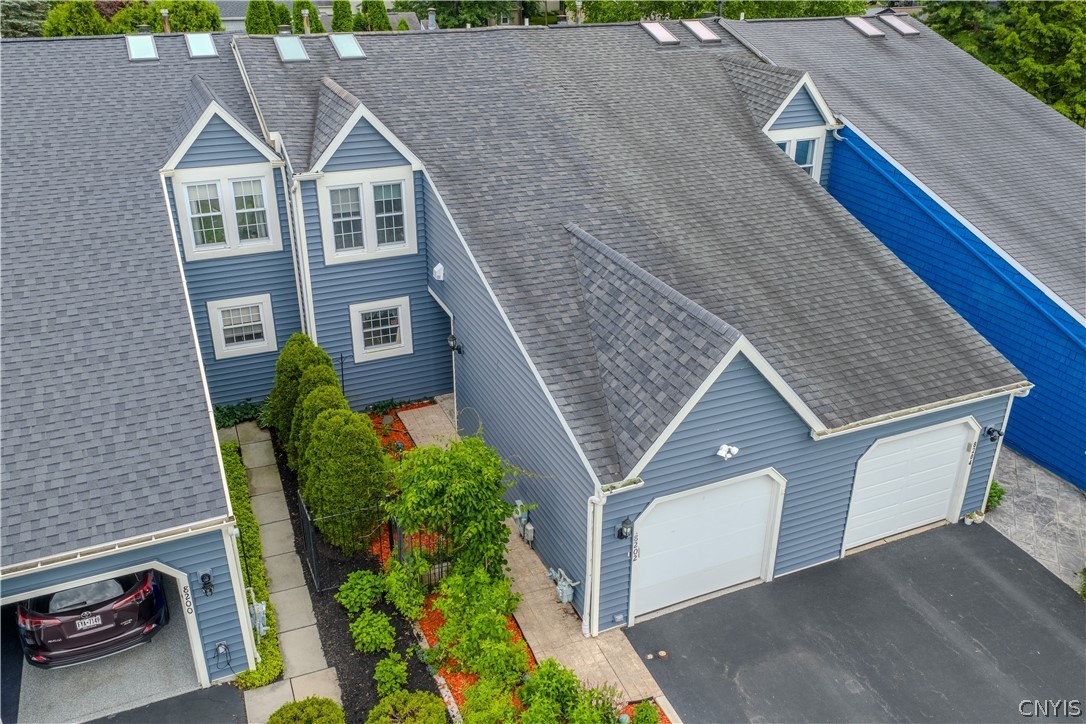 Beehive Cir, Liverpool, NY 13090