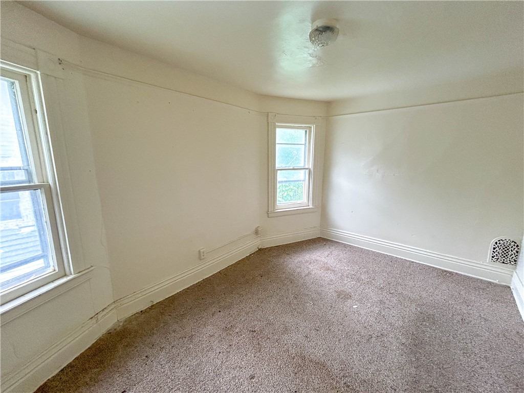 Finch St, Rochester, NY 14613
