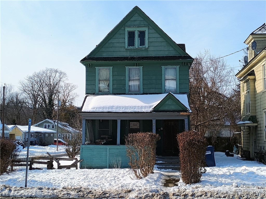 Salina St, Syracuse, NY 13205