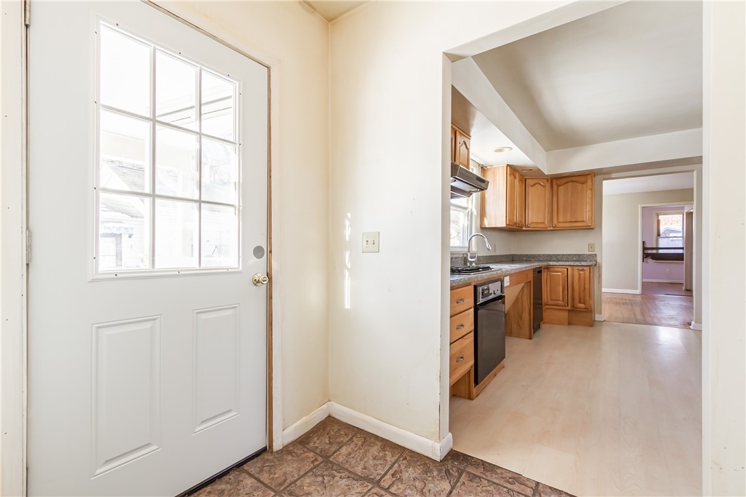 Sanford Pl, Rochester, NY 14620