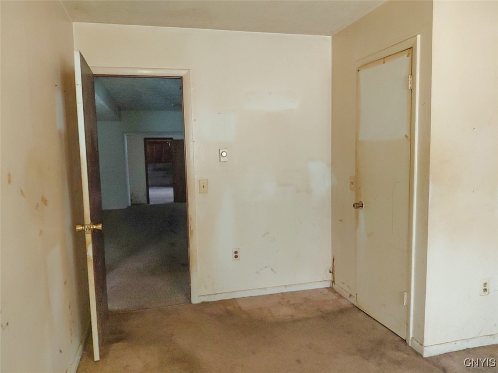 Ennis Ave, Pennellville, NY 13132