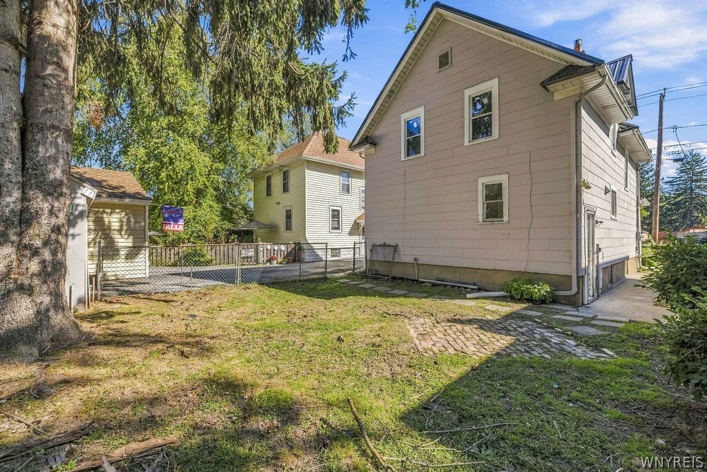 Zimmerman St, North Tonawanda, NY 14120