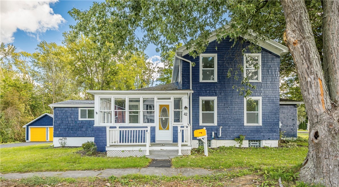 Walnut St, Waterloo, NY 13165