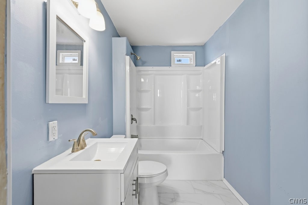 Midler Ave, Syracuse, NY 13206