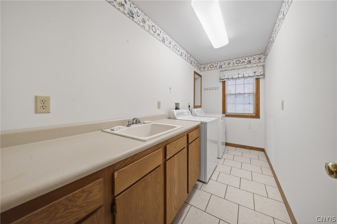 Lysander Rd, Cato, NY 13033