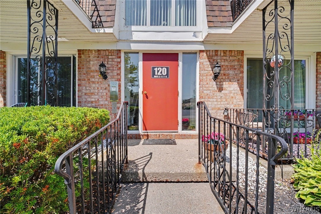 Old Lyme Dr, Buffalo, NY 14221 #1