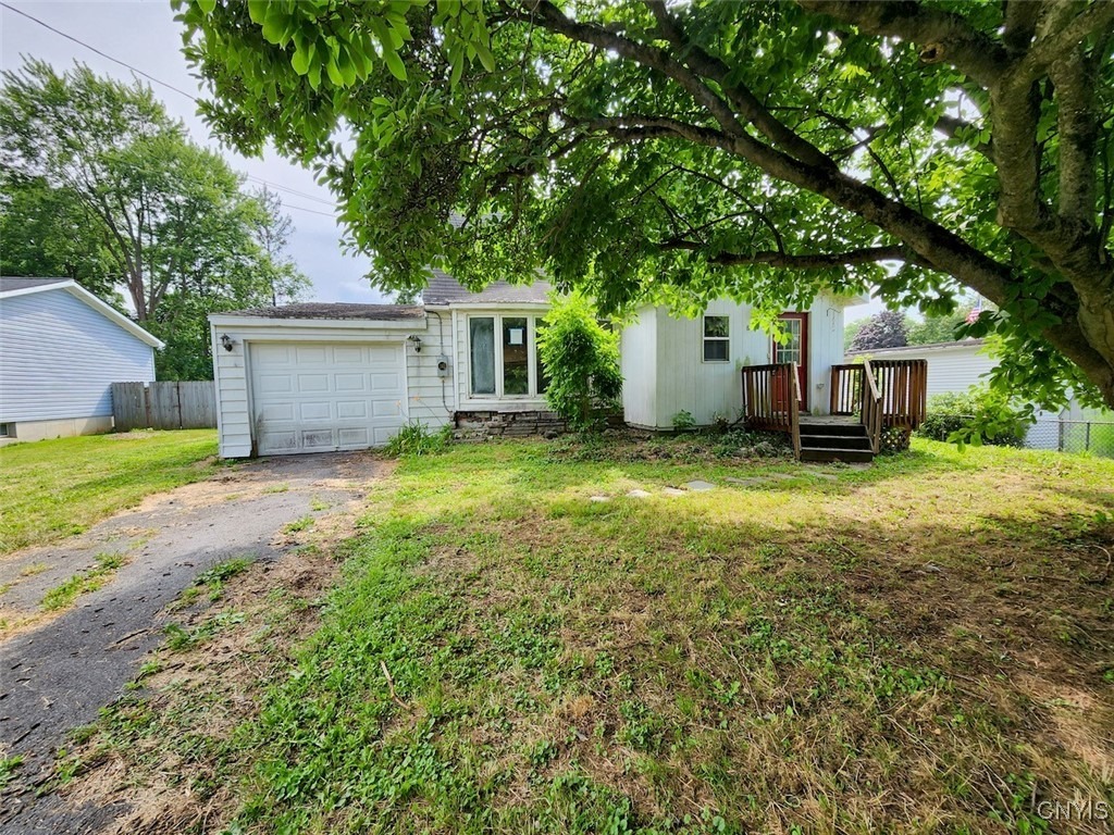 Oswego Rd, Baldwinsville, NY 13027 #1