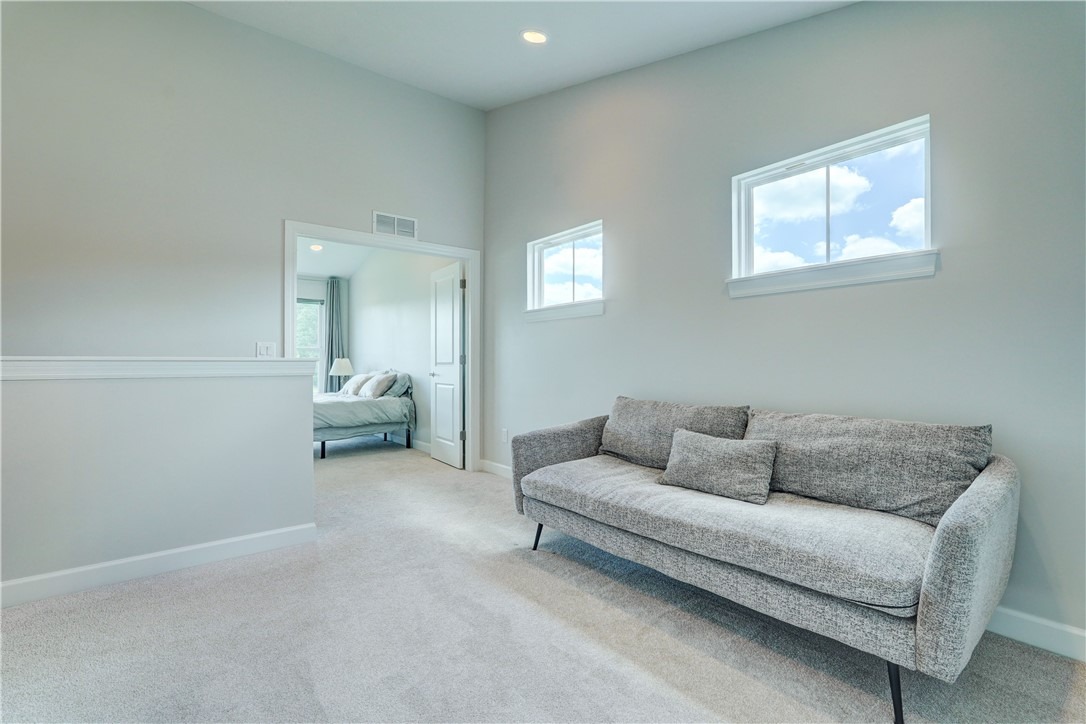 Chase Meadow Trl, Honeoye Falls, NY 14472
