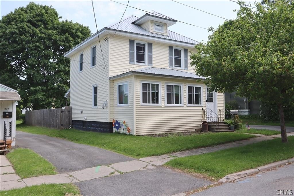 Charles St, Watertown, NY 13601