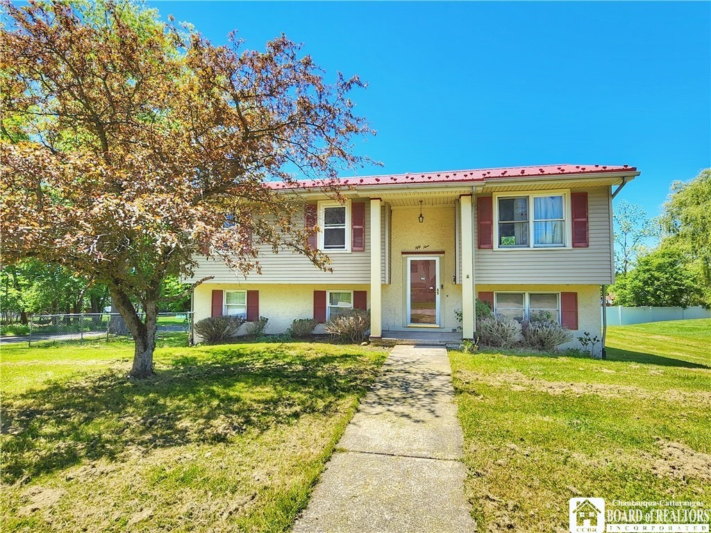 Ames Ave, Jamestown, NY 14701