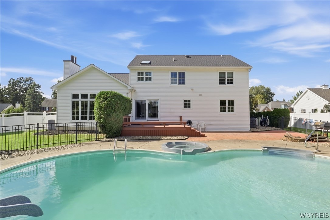 Via Marina , Buffalo, NY 14221