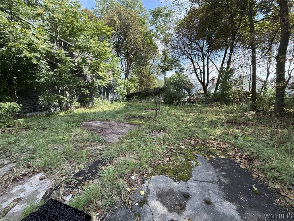 Sherman St, Buffalo, NY 14211