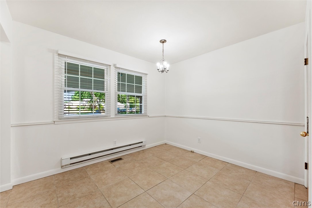 Belmont Dr, Liverpool, NY 13090
