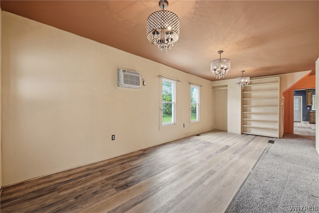 Waverly St, Buffalo, NY 14208