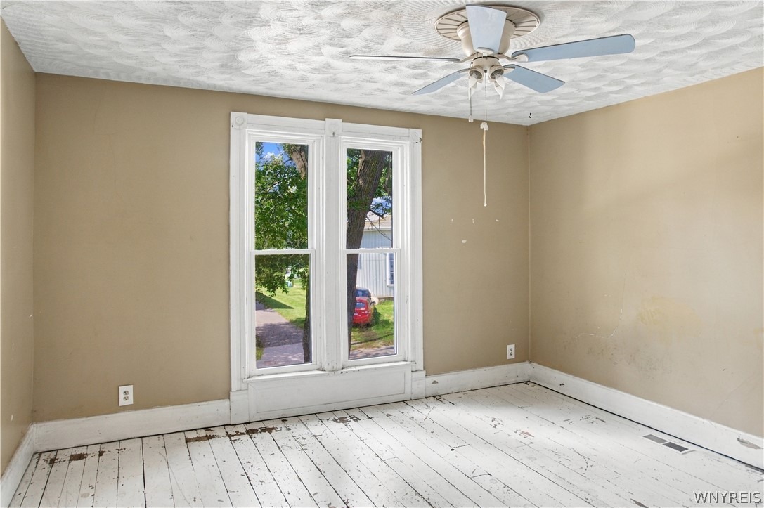 Church St, Lockport, NY 14094