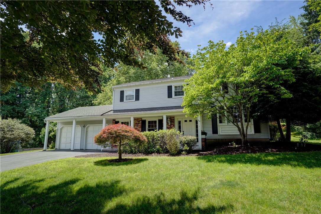 Sturbridge Ln, Pittsford, NY 14534