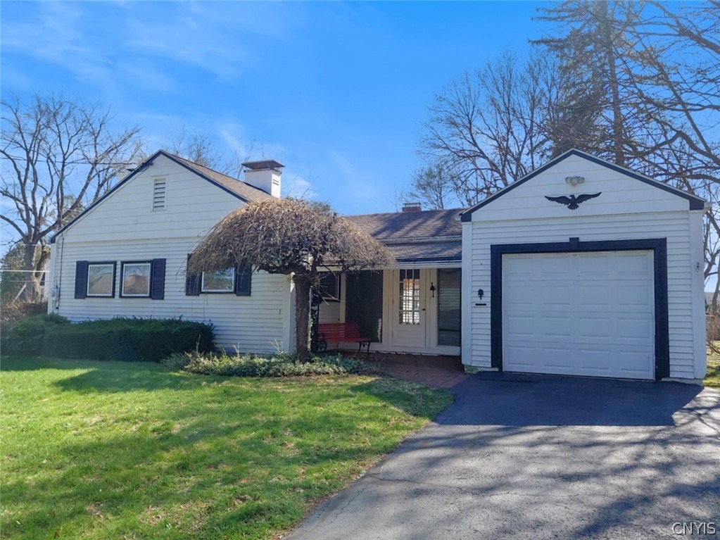 Ambergate Rd, Syracuse, NY 13214