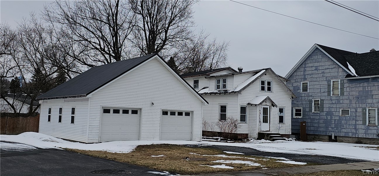 Gill St, Watertown, NY 13601 #1